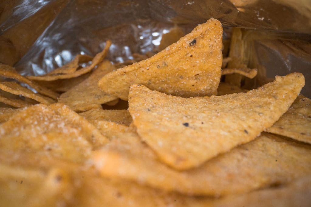 Knusprige Tortilla-Chips in Nahaufnahme